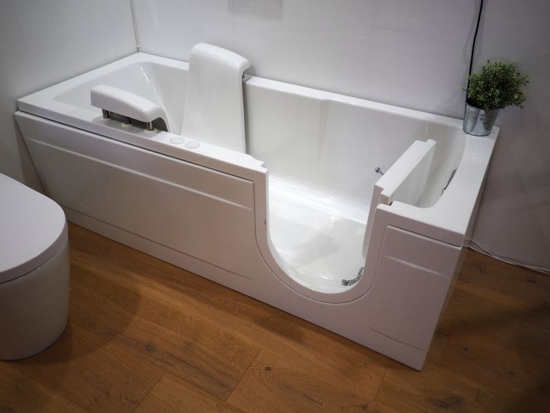 Deep Soaking Tub